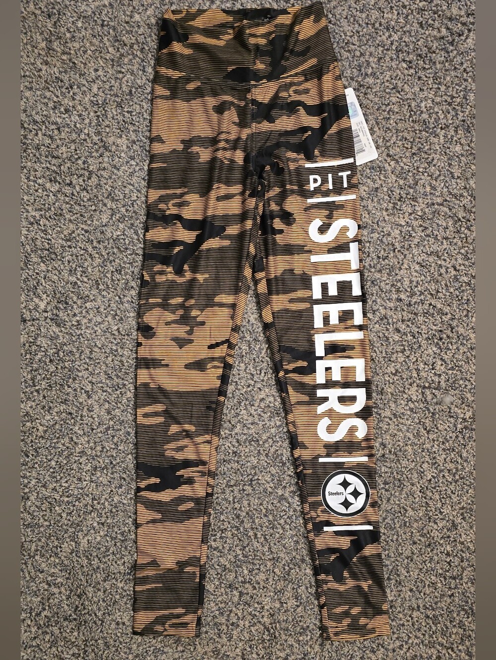 Women's Pittsburgh Steelers Camo Leggings - NWT